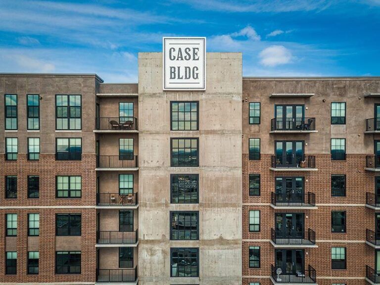 case-buildidng-1